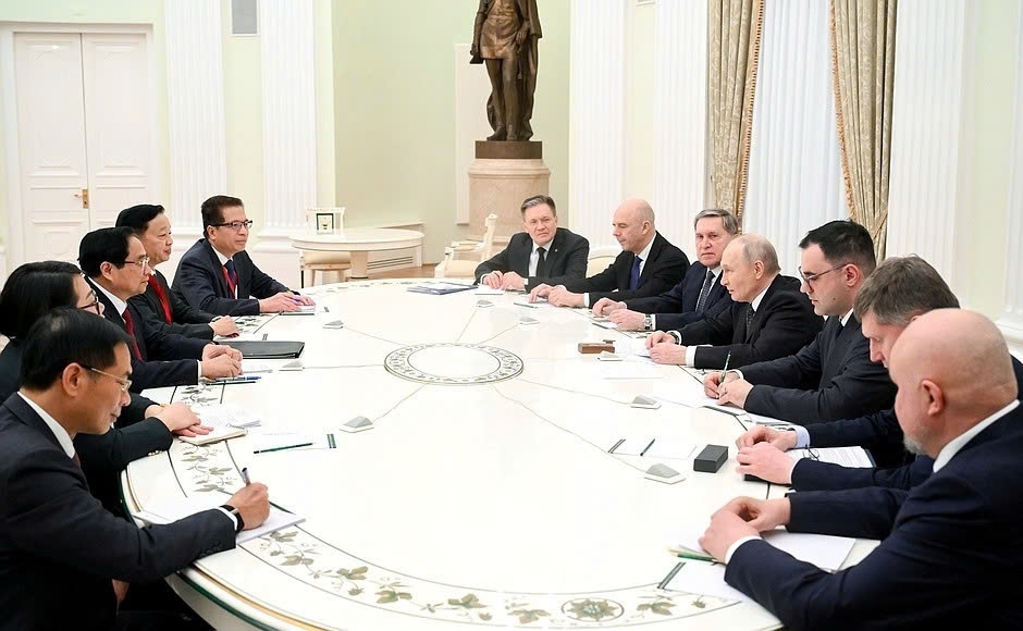 pm s russia visit deepens political trust, expands comprehensive cooperation picture 1
