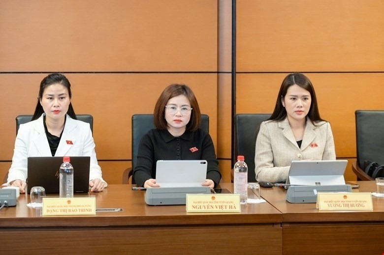 phu nu ngay cang tu tin khang dinh vai tro trong bo may lanh dao hinh anh 2