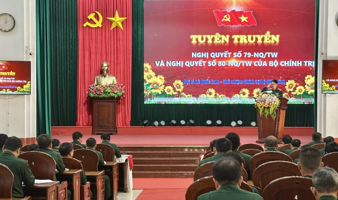 luc luong vu trang Dak lak hoc tap, quan triet nghi quyet Dai hoi xiv hinh anh 1