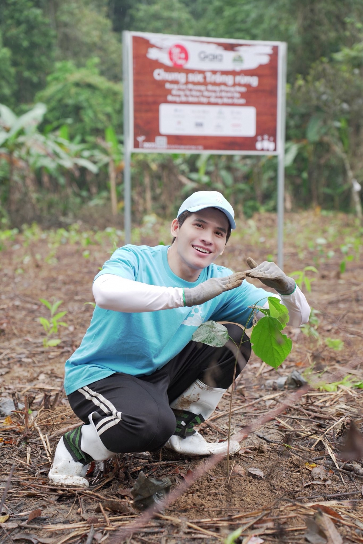 sao viet 23 3 toc tien tiep tuc xa anh xinh dep ben bo bien hinh anh 6