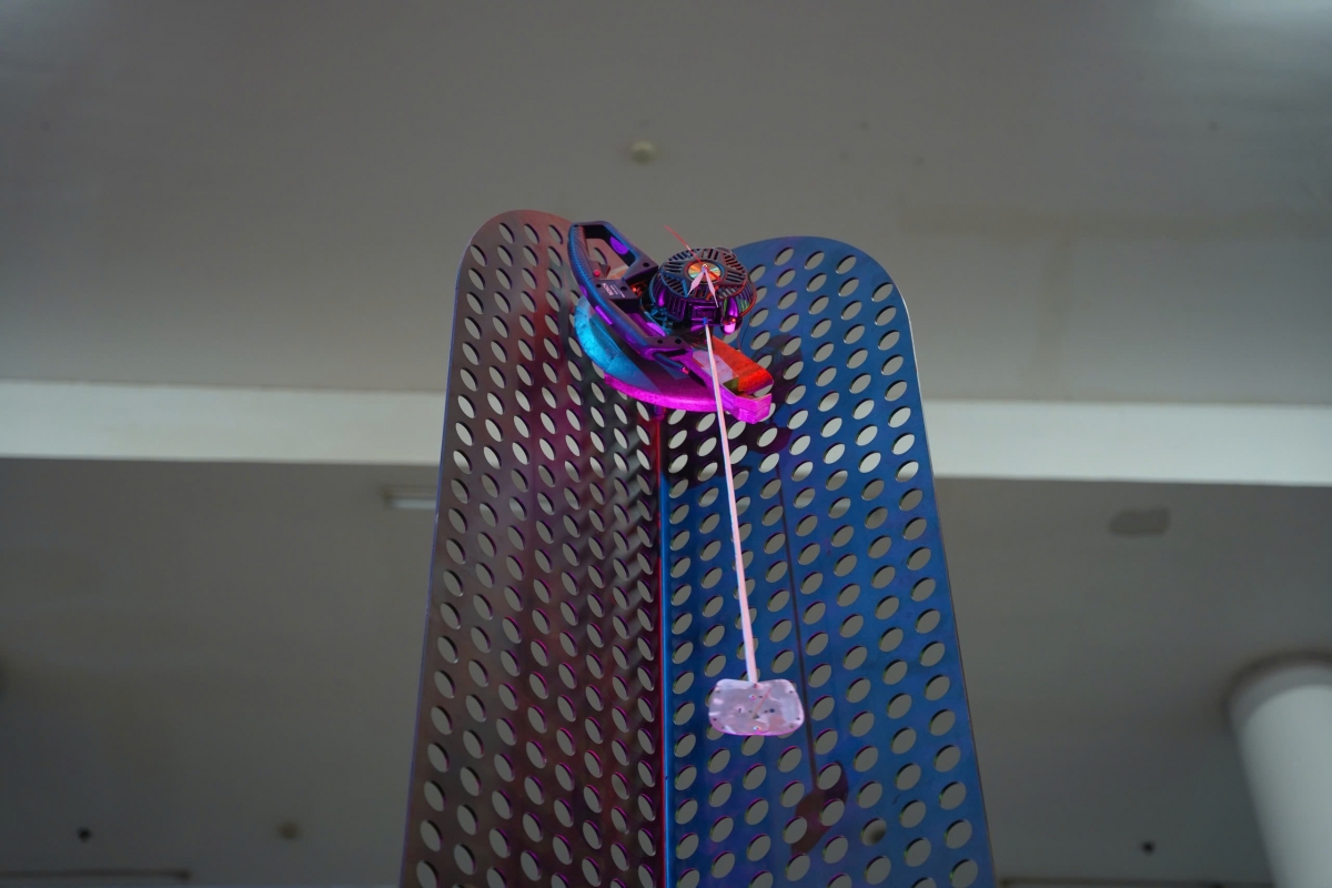 tu linh kien may xu ly rac den tac pham nghe thuat hinh anh 8