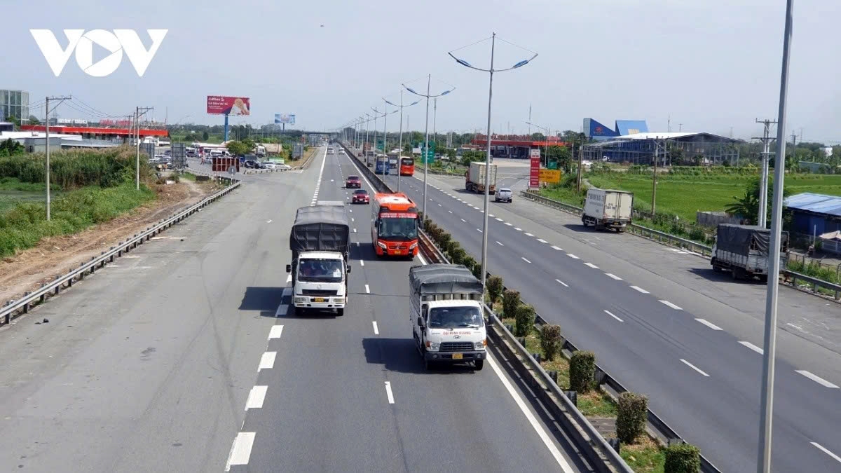 middle east conflict drives up logistics costs, pressuring local exporters picture 1