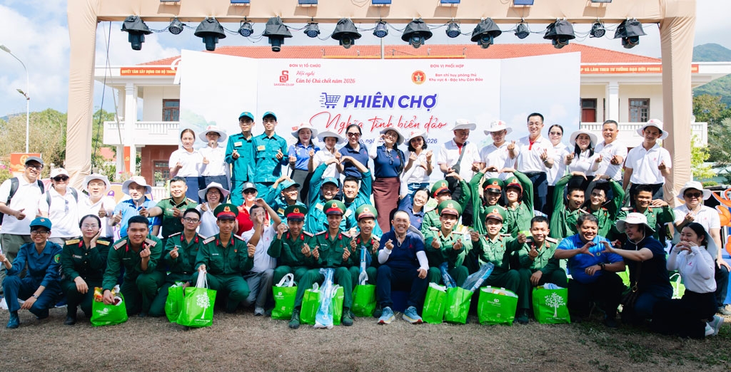 saigon co.op mang sieu thi dat lien ra dac khu con Dao voi phien cho nghia tinh hinh anh 6