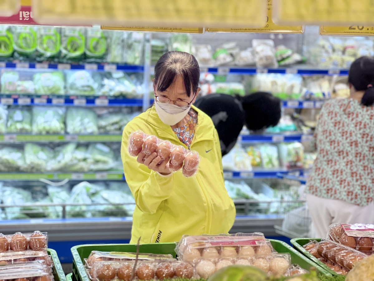 Ap luc chi phi tang, sieu thi day manh khuyen mai 50 de giu nhip gia thi truong hinh anh 2