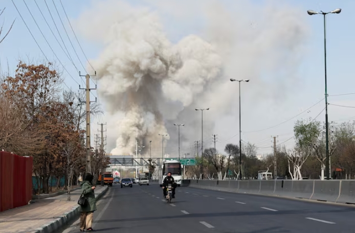 israel tha hon 10.000 qua bom xuong iran, my dieu them luc luong den trung Dong hinh anh 1