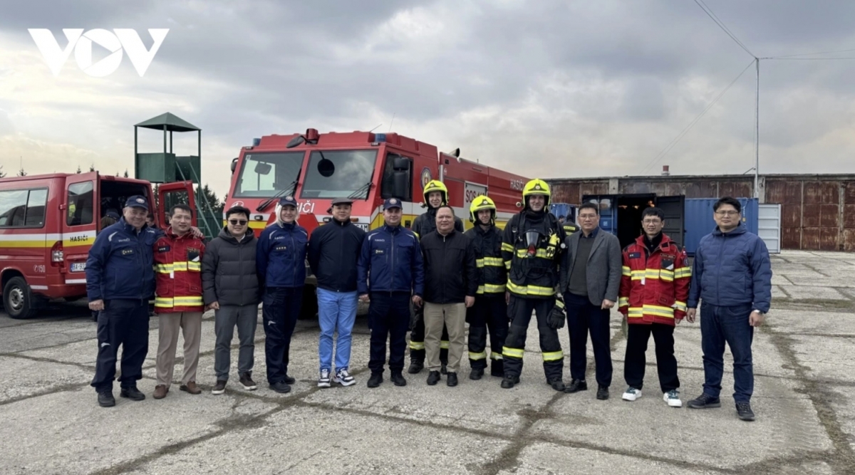 vietnam, slovakia move to expand cooperation in firefighting and rescue operations picture 2