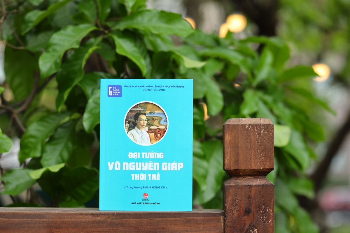 12 cuon sach trong nuoc va nuoc ngoai gop mat trong tu sach thanh nien hinh anh 2