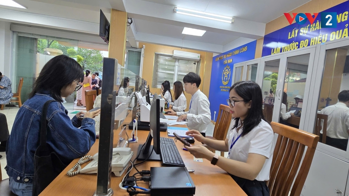 Dai ngo cong chuc tang luong thoi chua du hinh anh 1