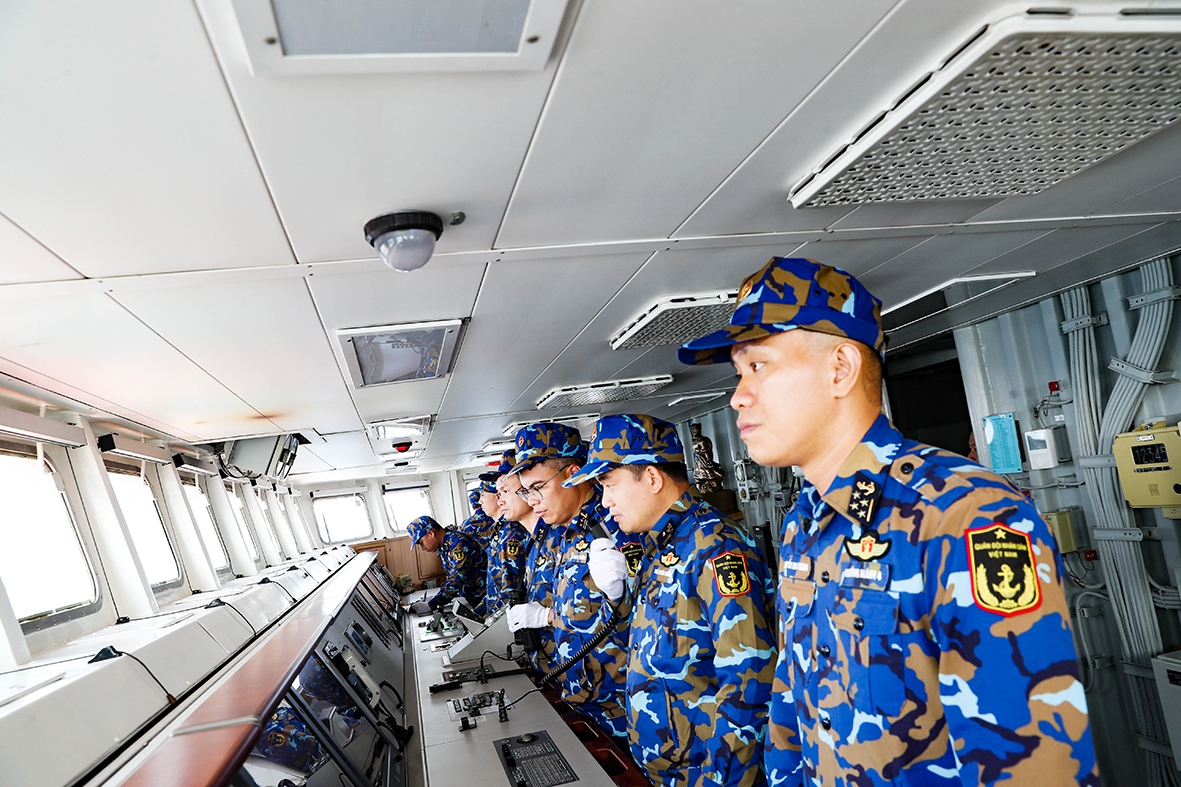 tau 016-quang trung cua viet nam den vinh jervis, san sang duyet binh tai sydney hinh anh 3