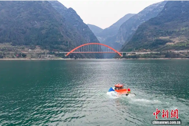 Trung Quốc chế tạo tàu ngầm du lịch biển sâu đầu tiên, có thể lặn 1.000m