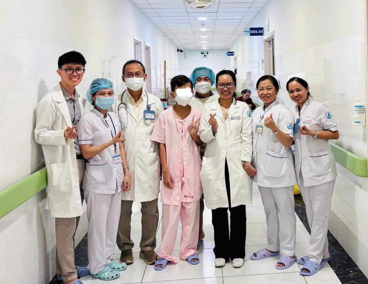 me hien than cuu con ca ghep dau tien thanh cong tai nhi dong 1 hinh anh 3