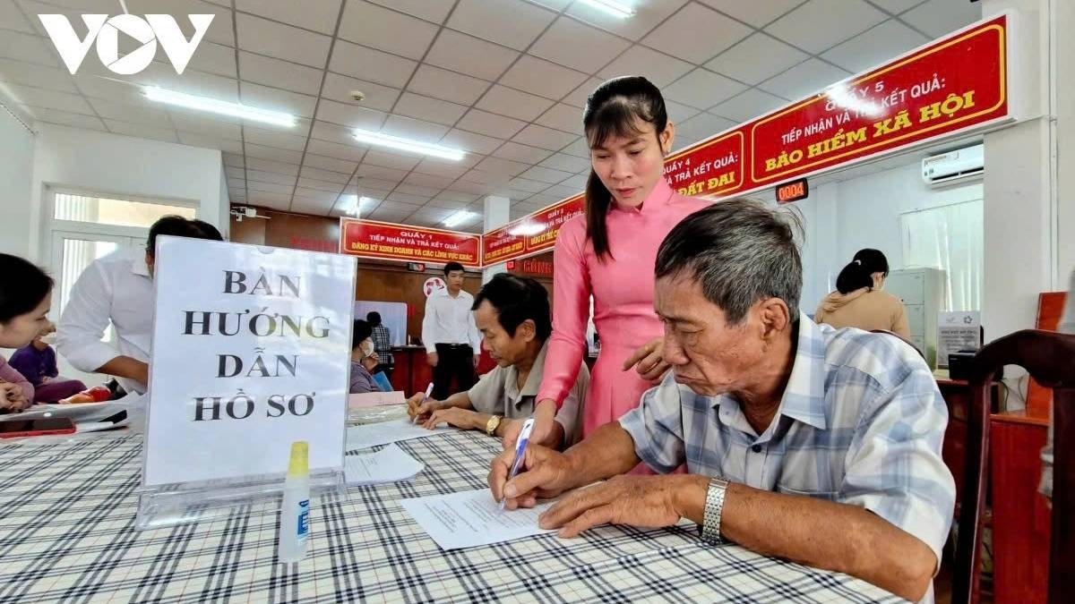 Day manh phan cap, phan quyen thuc hien thu tuc hanh chinh cho dia phuong hinh anh 1