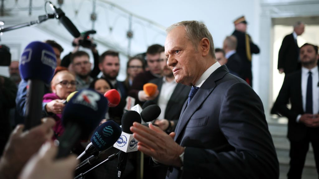 ha vien ba lan thong qua du luat kiem che gia nhien lieu tang vot hinh anh 1