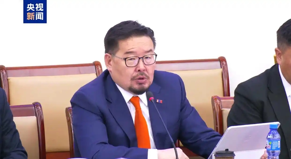 Quốc hội Mông Cổ thông qua đơn từ chức của Thủ tướng Zandanshatar