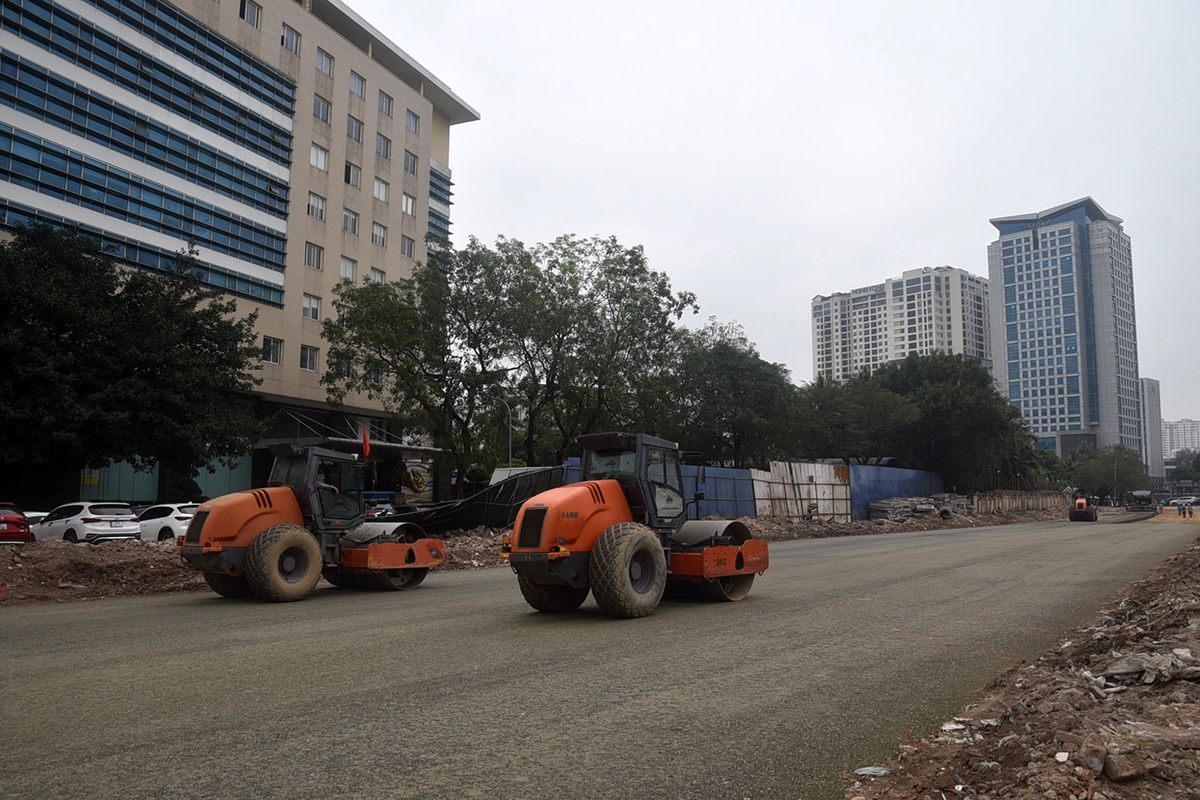 Duong vanh dai 1 doan hoang cau - voi phuc dan lo dien sau 3 thang thi cong hinh anh 9