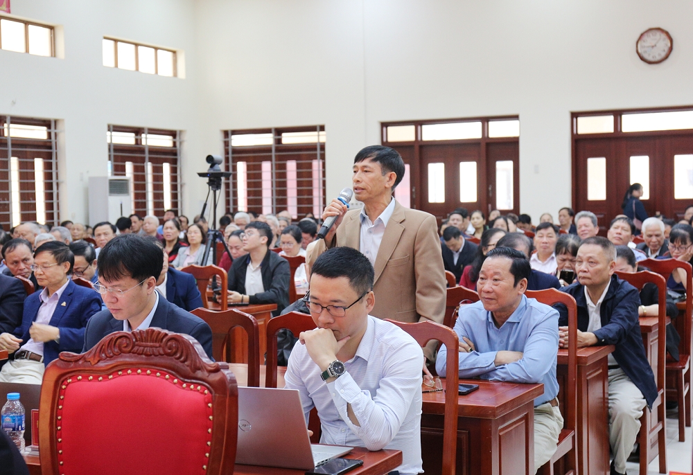 pho chu tich thuong truc quoc hoi tiep xuc cu tri tai don vi bau cu so 3 bac ninh hinh anh 3