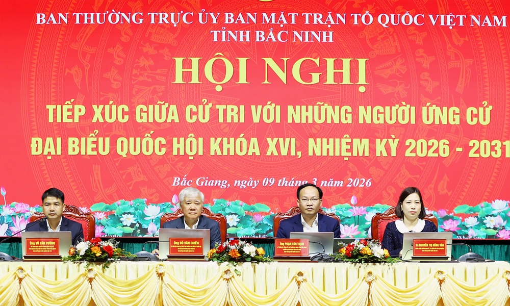 pho chu tich thuong truc quoc hoi tiep xuc cu tri tai don vi bau cu so 3 bac ninh hinh anh 1