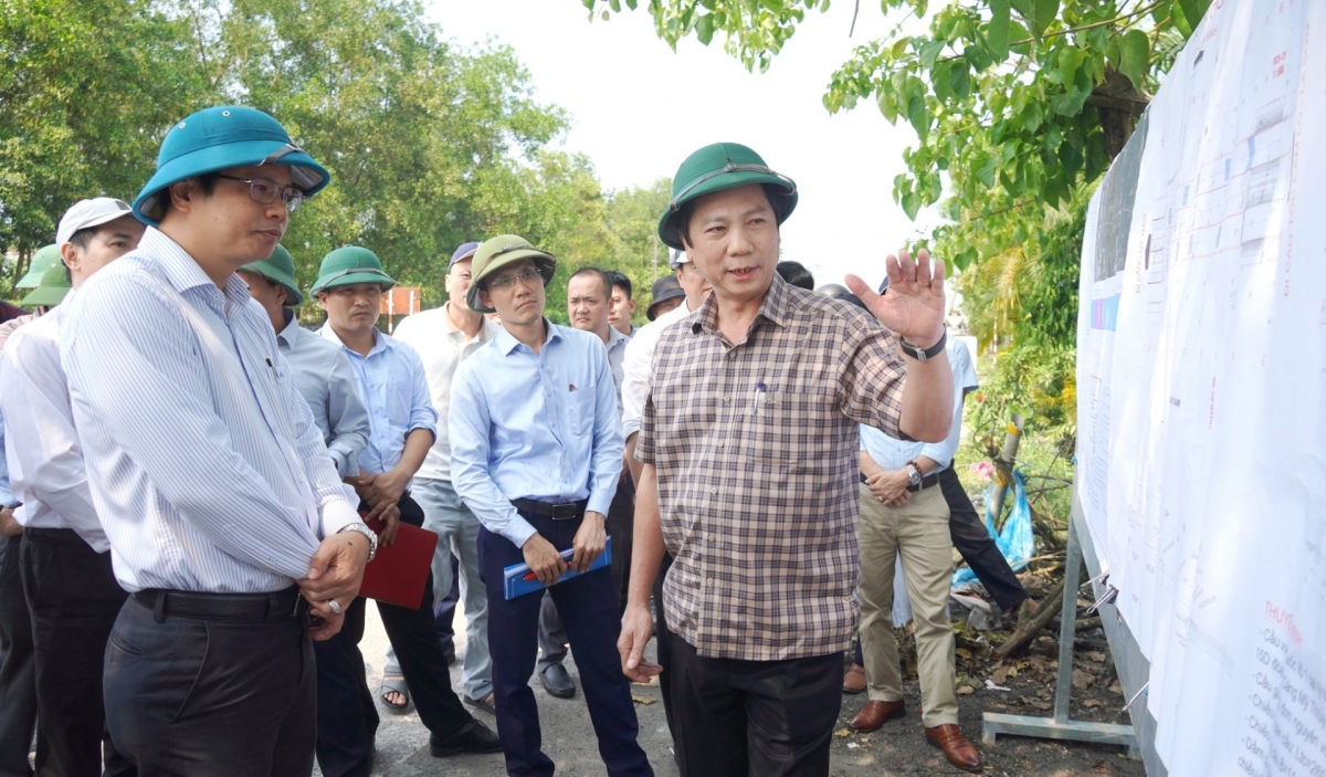 quang tri vuong mat bang, du an quoc lo 15d gap kho khan hinh anh 4