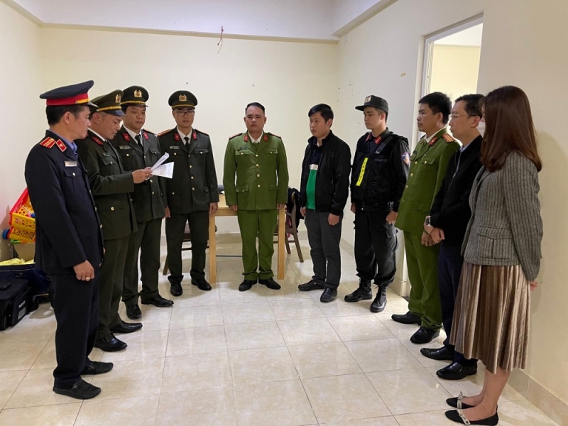 gay thiet hai cho nha nuoc hon 5,5 ty dong khi tan thu rung chay, 5 bi cao linh an hinh anh 1