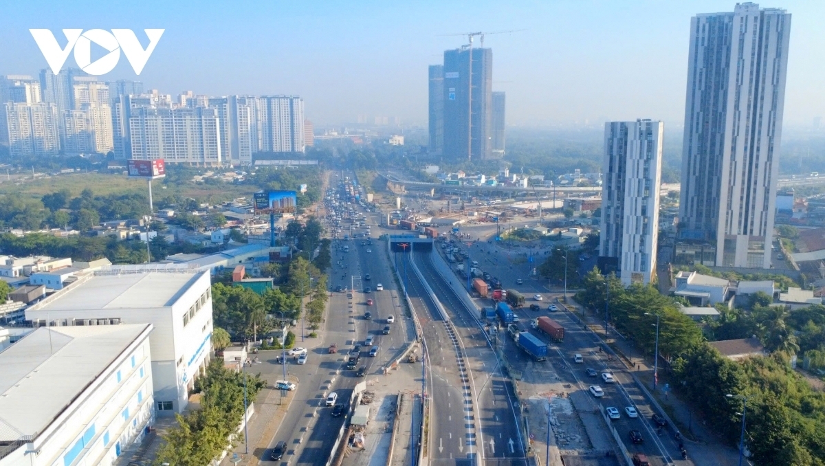 bi thu thanh uy tp.hcm lam truong ban ban chi dao xay dung luat do thi dac biet hinh anh 2