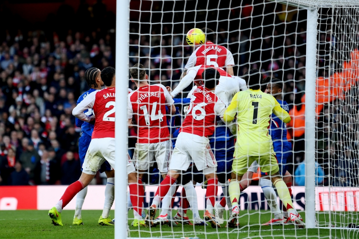 ket qua bong da ngoai hang anh dem 1 3 arsenal thang derby london truoc chelsea hinh anh 18