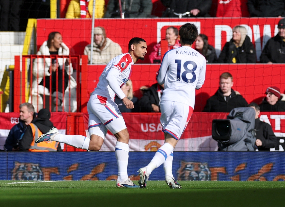 ket qua bong da ngoai hang anh toi 1 3 mu nguoc dong truoc crystal palace hinh anh 2