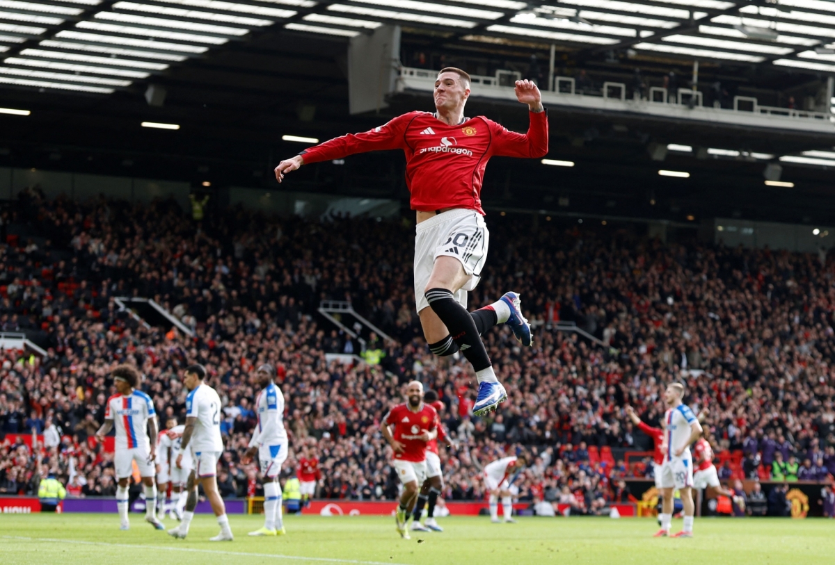 ket qua bong da ngoai hang anh toi 1 3 mu nguoc dong truoc crystal palace hinh anh 28