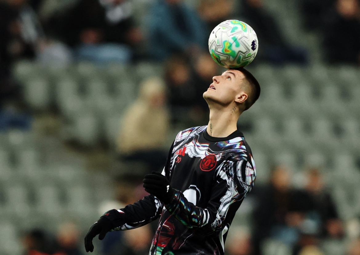 ket qua ngoai hang anh hom nay 5 3 mu thua 10 nguoi newcastle hinh anh 12