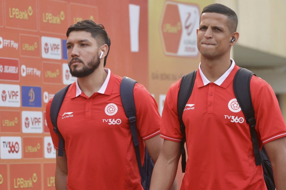 the cong viettel thang thuyet phuc ha noi fc, vuon len nhi bang v-league hinh anh 8