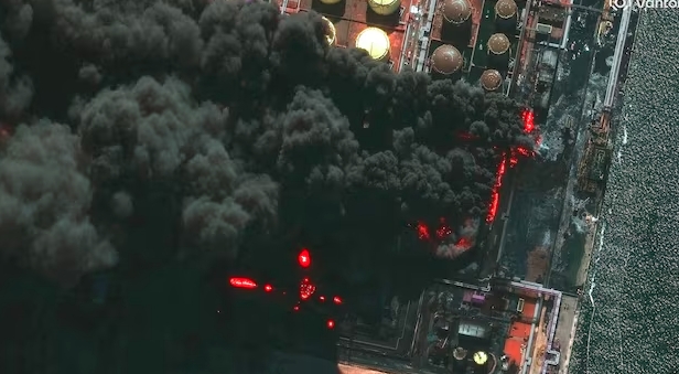 UAV Ukraine tiếp tục tập kích cảng Ust-Luga, đe dọa xuất khẩu dầu của Nga