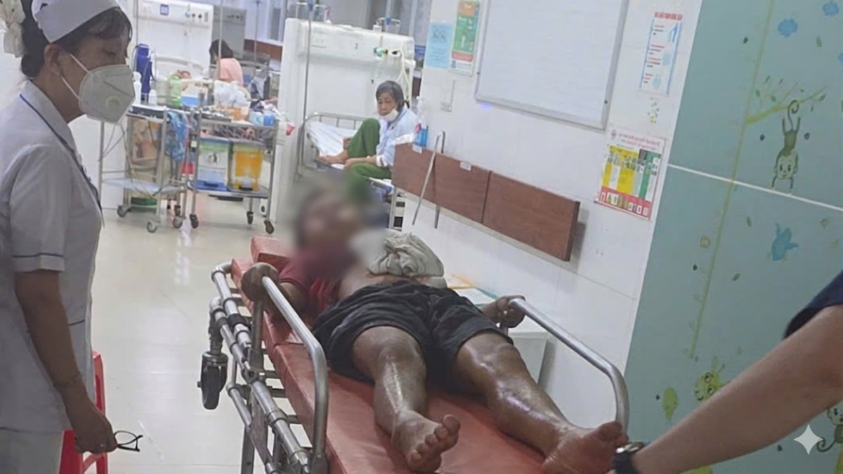 20 phut nghet tho giai cuu be trai 9 tuoi ket giua hai khe tuong hinh anh 2