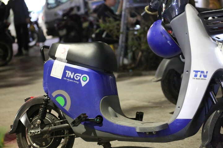 xe dap dien cong cong bi niem phong, tam giu vi nguoi thue vi pham nong do con hinh anh 2
