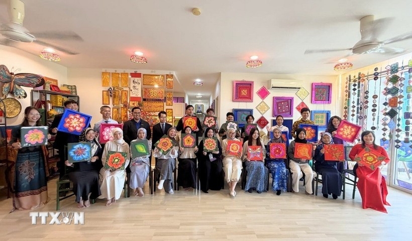 vietnamese embassy in brunei promotes cultural diplomacy picture 1