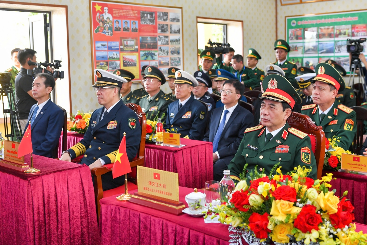 viet nam - trung quoc tang cuong doan ket, huong toi phat trien ben vung hinh anh 9