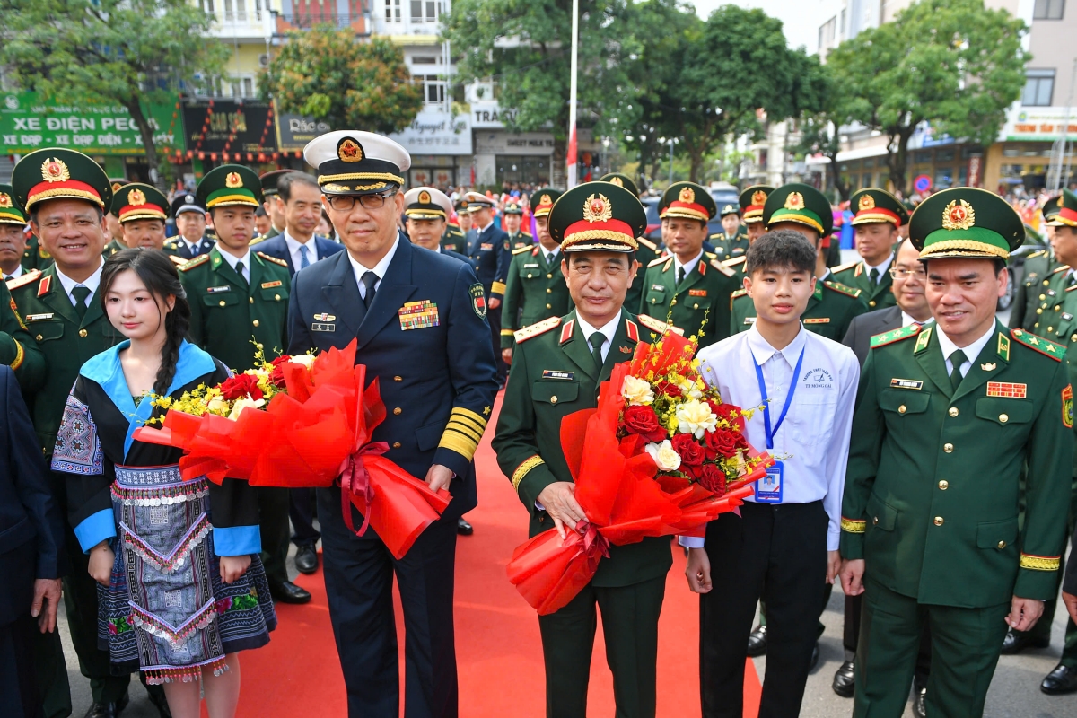 viet nam - trung quoc tang cuong doan ket, huong toi phat trien ben vung hinh anh 1