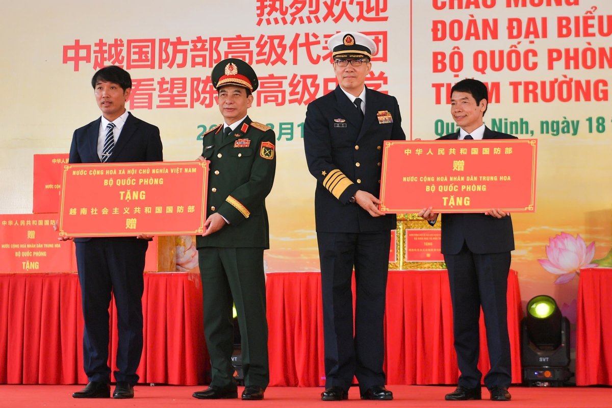 viet nam - trung quoc tang cuong doan ket, huong toi phat trien ben vung hinh anh 2