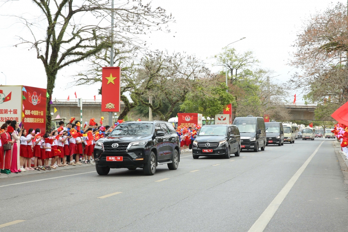 viet nam - trung quoc tang cuong tin cay, mo rong hop tac quoc phong hinh anh 1