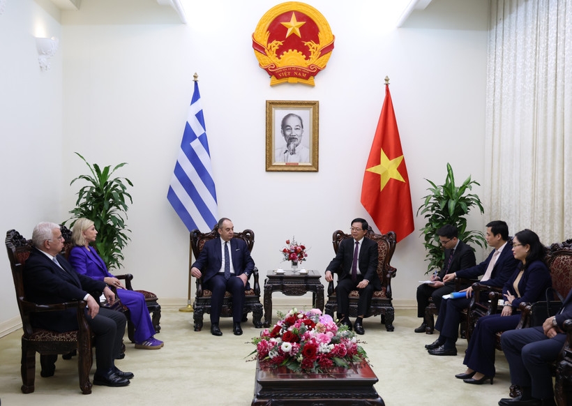 Vietnam wishes to lift ties with Greece to new level: Deputy PM