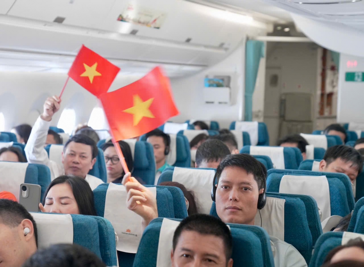 khi tiep vien hang khong khoac ao Doan hanh trinh dac biet tren bau troi viet nam hinh anh 11