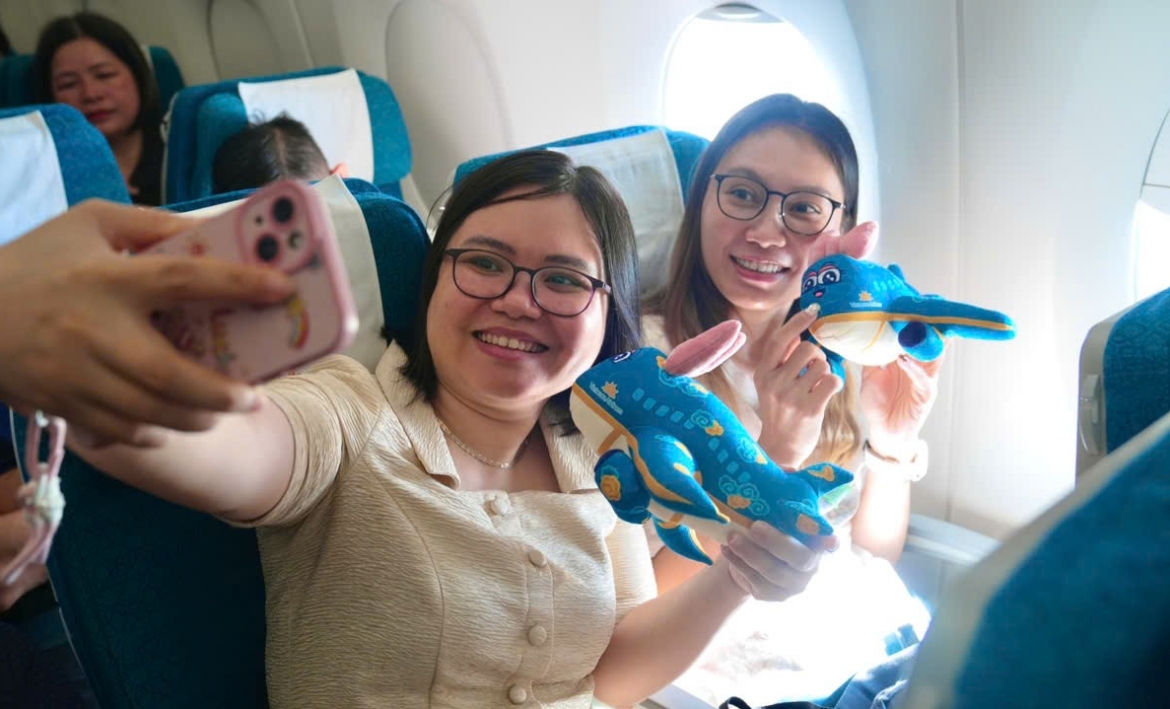 khi tiep vien hang khong khoac ao Doan hanh trinh dac biet tren bau troi viet nam hinh anh 13