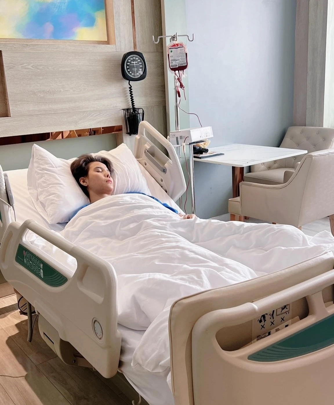 sao viet 15 3 vu cat tuong len tieng ve suc khoe sau khi lo hen dem dien my Dinh hinh anh 1