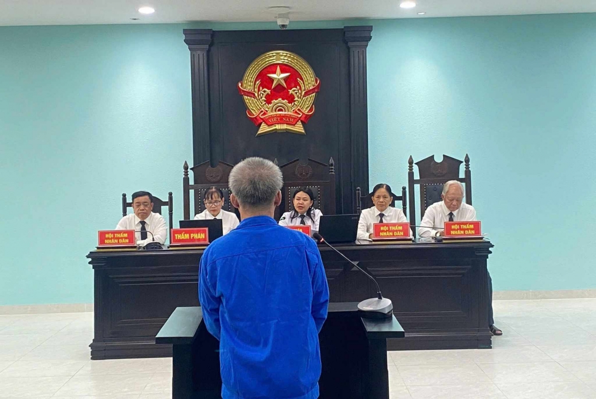 Người đàn ông lãnh 20 năm tù vì xâm hại bé gái dưới 10 tuổi