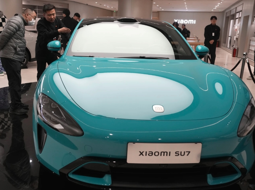 Mạng lưới trạm sạc xe điện lớn nhất thế giới: Cú hích giao thông xanh ở Trung Quốc