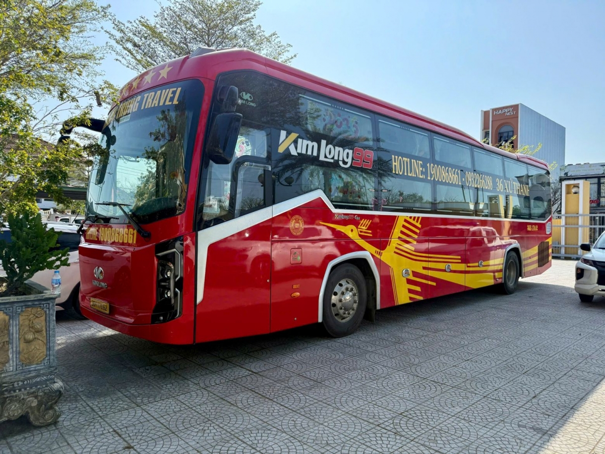 xu ly xe khach bi tuoc kiem dinh nhung van tham gia giao thong hinh anh 1