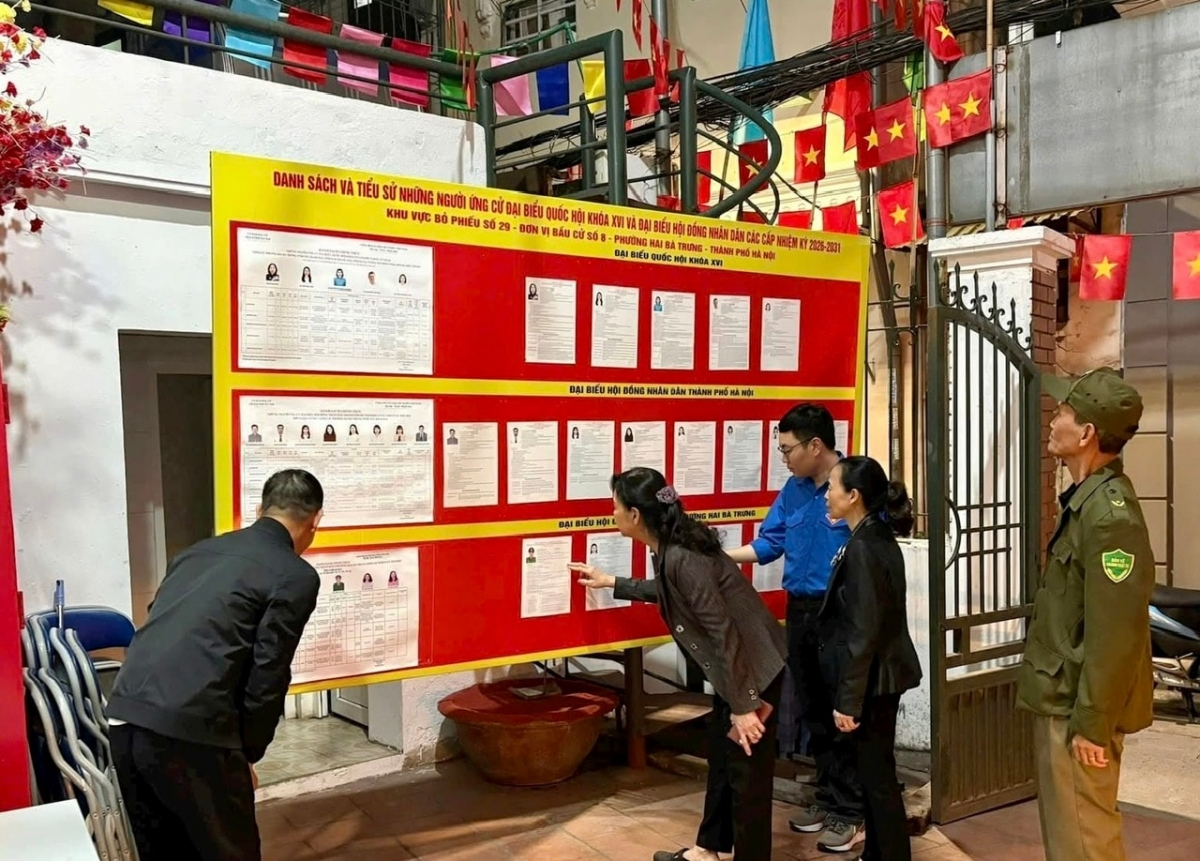 Thanh niên Hà Nội xung kích hỗ trợ công tác bầu cử tại xã, phường