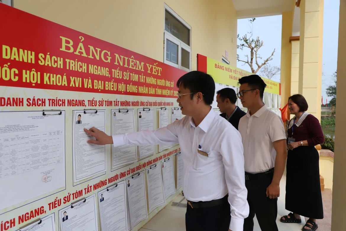 Dong bao cong giao ninh binh tot doi, dep dao qua tung la phieu hinh anh 4