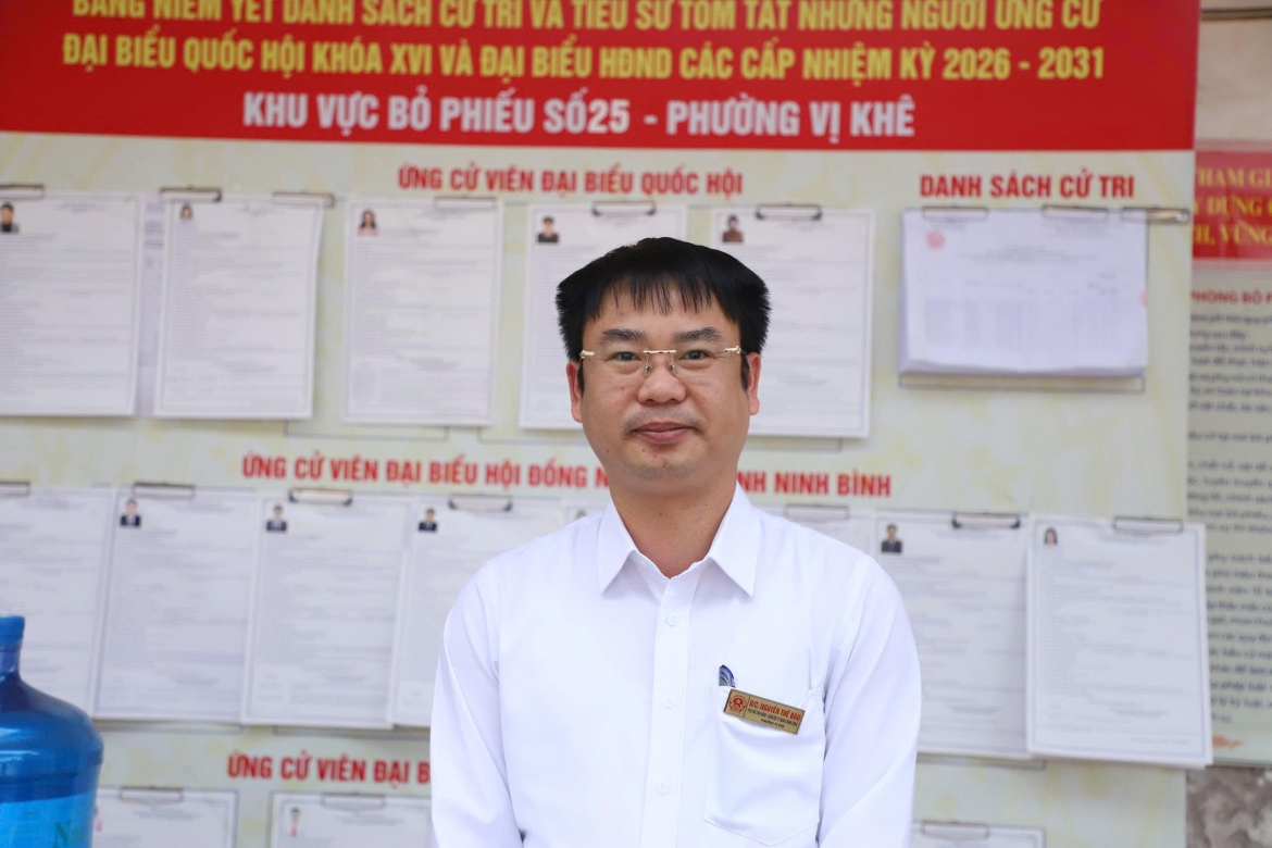 Dong bao cong giao ninh binh tot doi, dep dao qua tung la phieu hinh anh 1