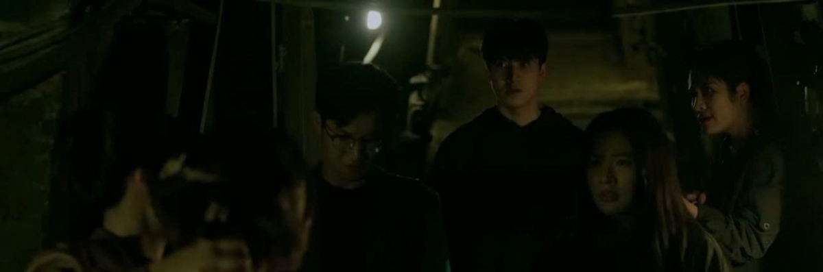 khong gioi han tap 32 lam anh bi bat coc, phong cho no tung can cu hinh anh 5