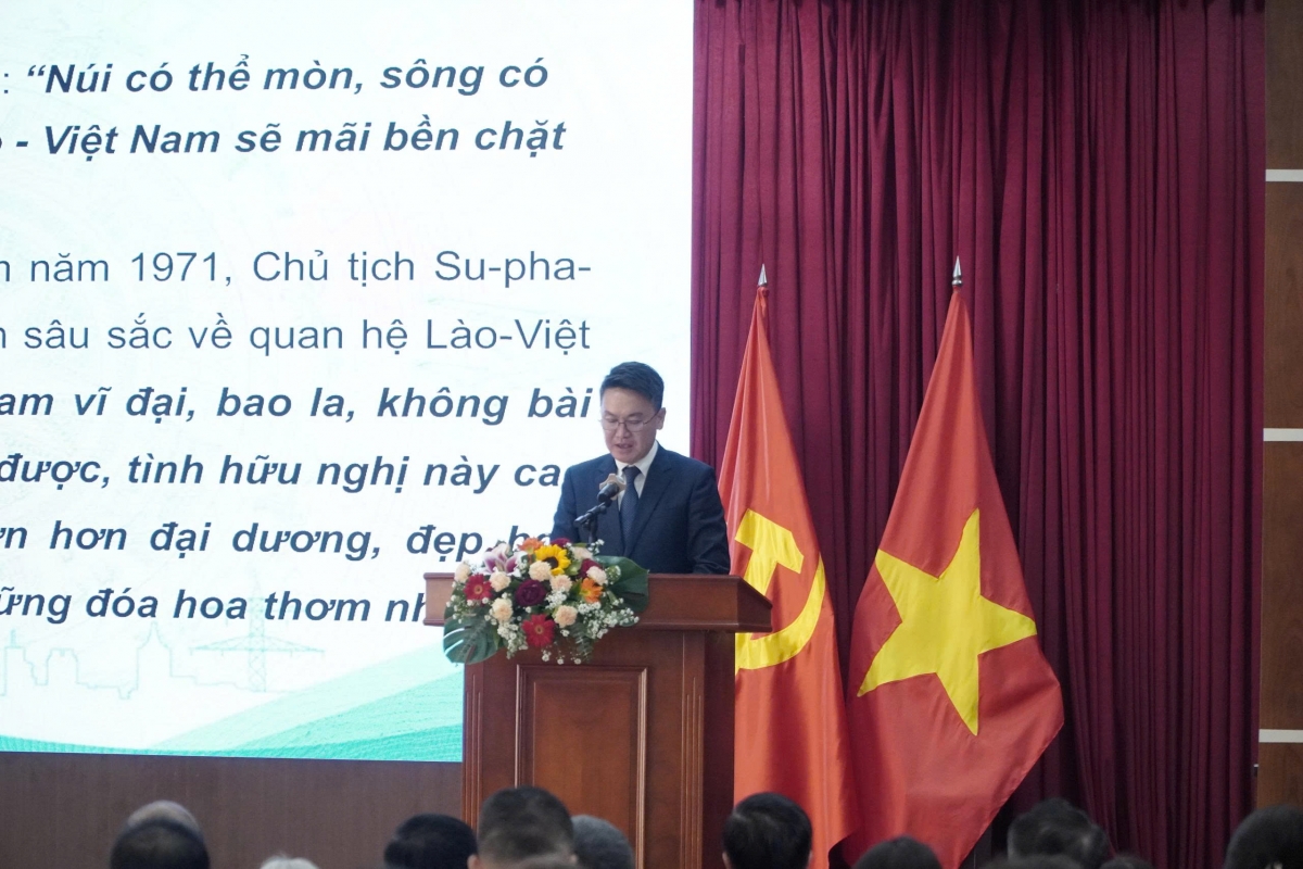 soi noi hoat dong ky niem 95 nam thanh lap Doan tncs ho chi minh tai lao hinh anh 2