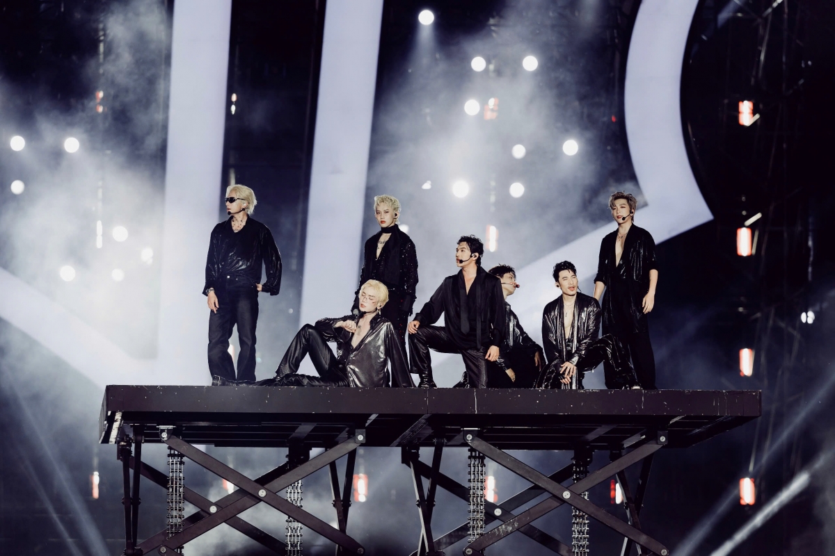 gai home concert Dem tro ve khep lai hanh trinh day cam xuc cua cac anh tai hinh anh 3